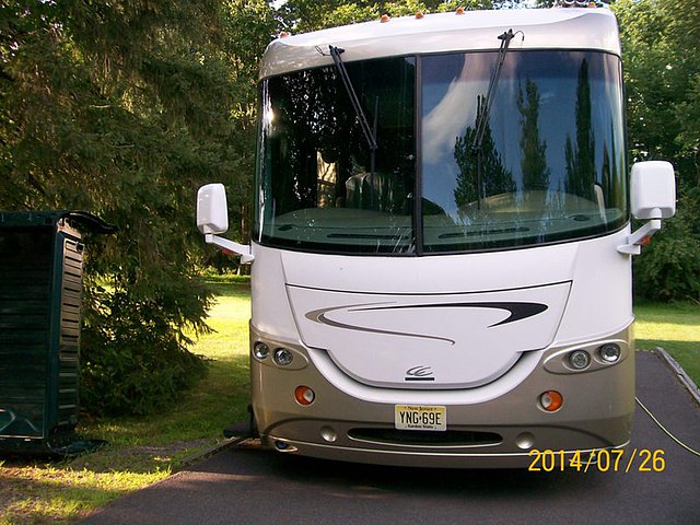 2005 Coachmen Cross Country Photo