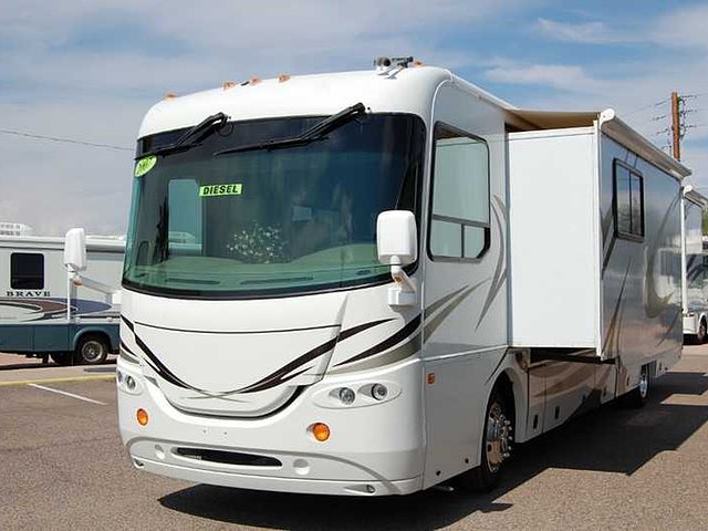 2007 Coachmen Cross Country Photo