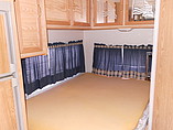 2003 Coachmen Freedom Photo #9