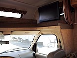 2009 Coachmen Freedom Express Photo #12