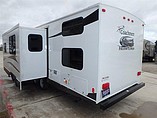 2014 Coachmen Freedom Express Photo #5