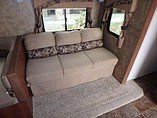 2014 Coachmen Freedom Express Photo #12