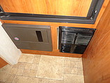 2011 Coachmen Freedom Express Photo #28