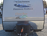 2015 Coachmen Freedom Express Photo #3