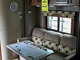 2016 Coachmen Freedom Express Photo #9