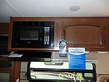 2015 Coachmen Freedom Express Photo #9
