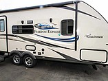 2015 Coachmen Freedom Express Photo #17