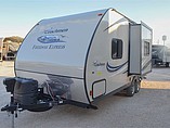 2015 Coachmen Freedom Express Photo #5