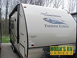 2015 Coachmen Freedom Express Photo #2