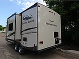2015 Coachmen Freedom Express Photo #7