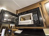 2015 Coachmen Freedom Express Photo #19