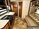 2016 Coachmen Freedom Express Photo #5