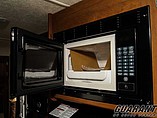 2016 Coachmen Freedom Express Photo #17
