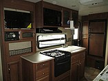2016 Coachmen Freedom Express Photo #5