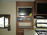 2016 Coachmen Freedom Express Photo #6