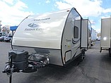 2016 Coachmen Freedom Express Photo #3