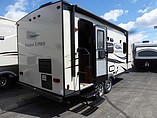 2016 Coachmen Freedom Express Photo #6