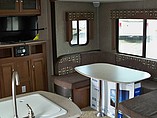 2016 Coachmen Freedom Express Photo #10
