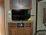 2016 Coachmen Freedom Express Photo #12