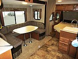 2015 Coachmen Freedom Express Photo #9