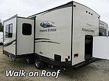 2015 Coachmen Freedom Express Photo #22