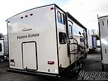 2015 Coachmen Freedom Express Photo #23
