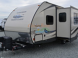 2015 Coachmen Freedom Express Photo #3