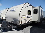 2016 Coachmen Freedom Express Photo #4