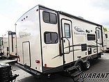 2016 Coachmen Freedom Express Photo #24