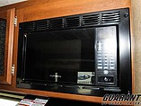 2016 Coachmen Freedom Express Photo #18