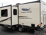2016 Coachmen Freedom Express Photo #25