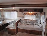 2012 Coachmen Freedom Express Photo #11