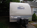 2014 Coachmen Freedom Express Photo #8