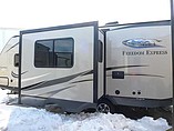 2015 Coachmen Freedom Express Photo #6