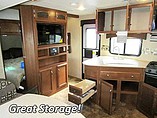 2016 Coachmen Freedom Express Photo #11