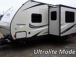 2016 Coachmen Freedom Express Photo #18