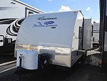 2011 Coachmen Freedom Express Photo #3