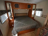 2011 Coachmen Freedom Express Photo #13