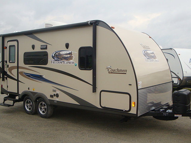 15 Coachmen Freedom Express