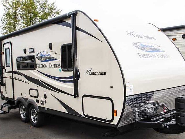 2015 Coachmen Freedom Express Photo