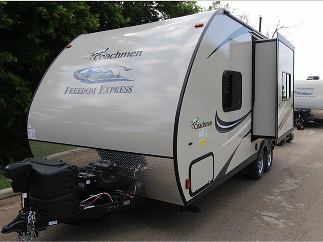 2015 Coachmen Freedom Express Photo
