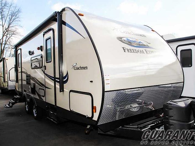 2015 Coachmen Freedom Express Photo