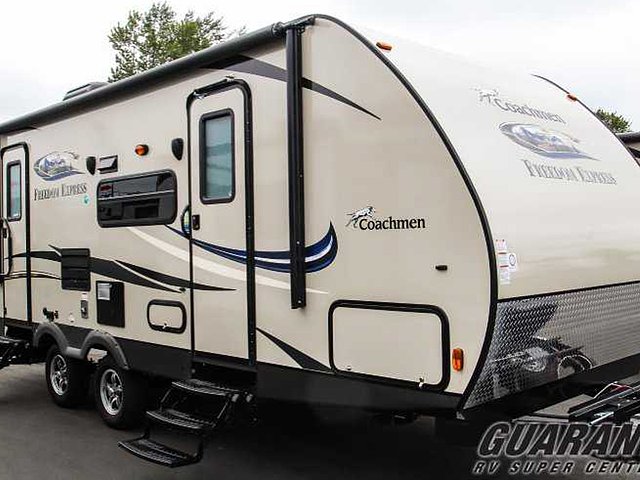 2016 Coachmen Freedom Express Photo