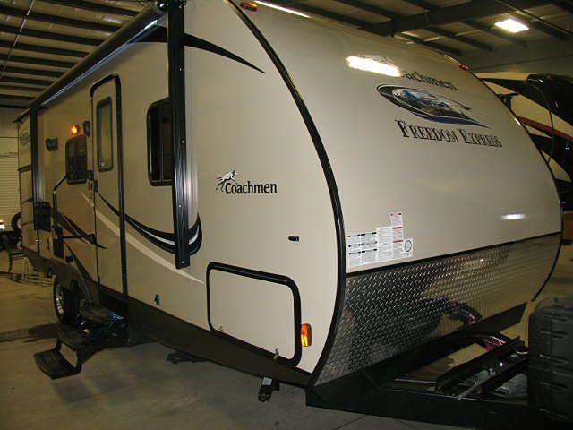 2015 Coachmen Freedom Express Photo