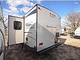 2015 Coachmen Freedom Express Photo #6