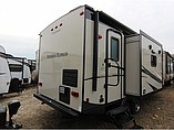 2015 Coachmen Freedom Express Photo #10