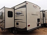 2015 Coachmen Freedom Express Photo #9