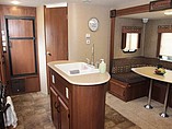 2015 Coachmen Freedom Express Photo #6