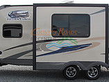 2015 Coachmen Freedom Express Photo #4