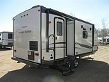 2016 Coachmen Freedom Express Photo #14
